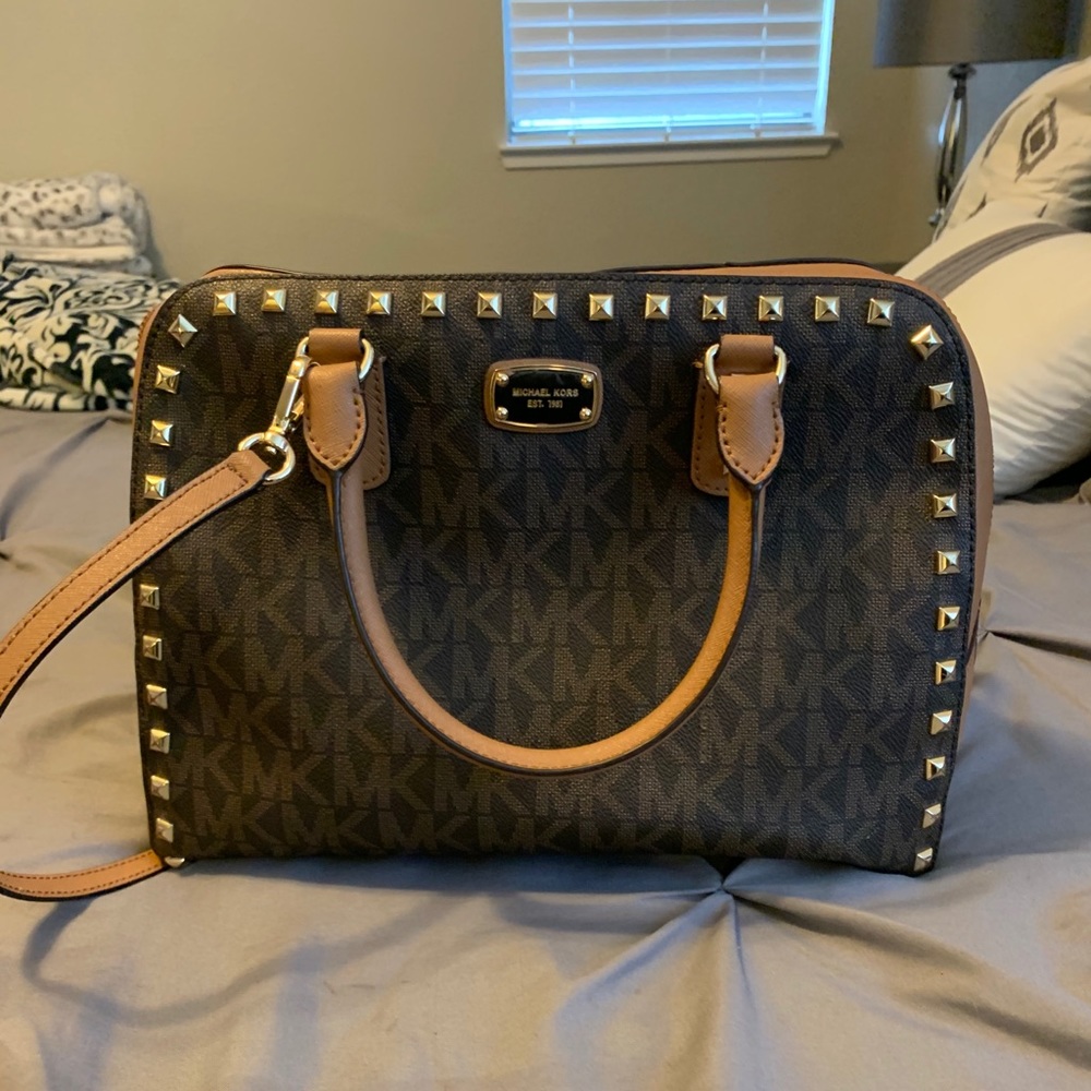 Michael Kors Crossbody - Picture 1 of 3